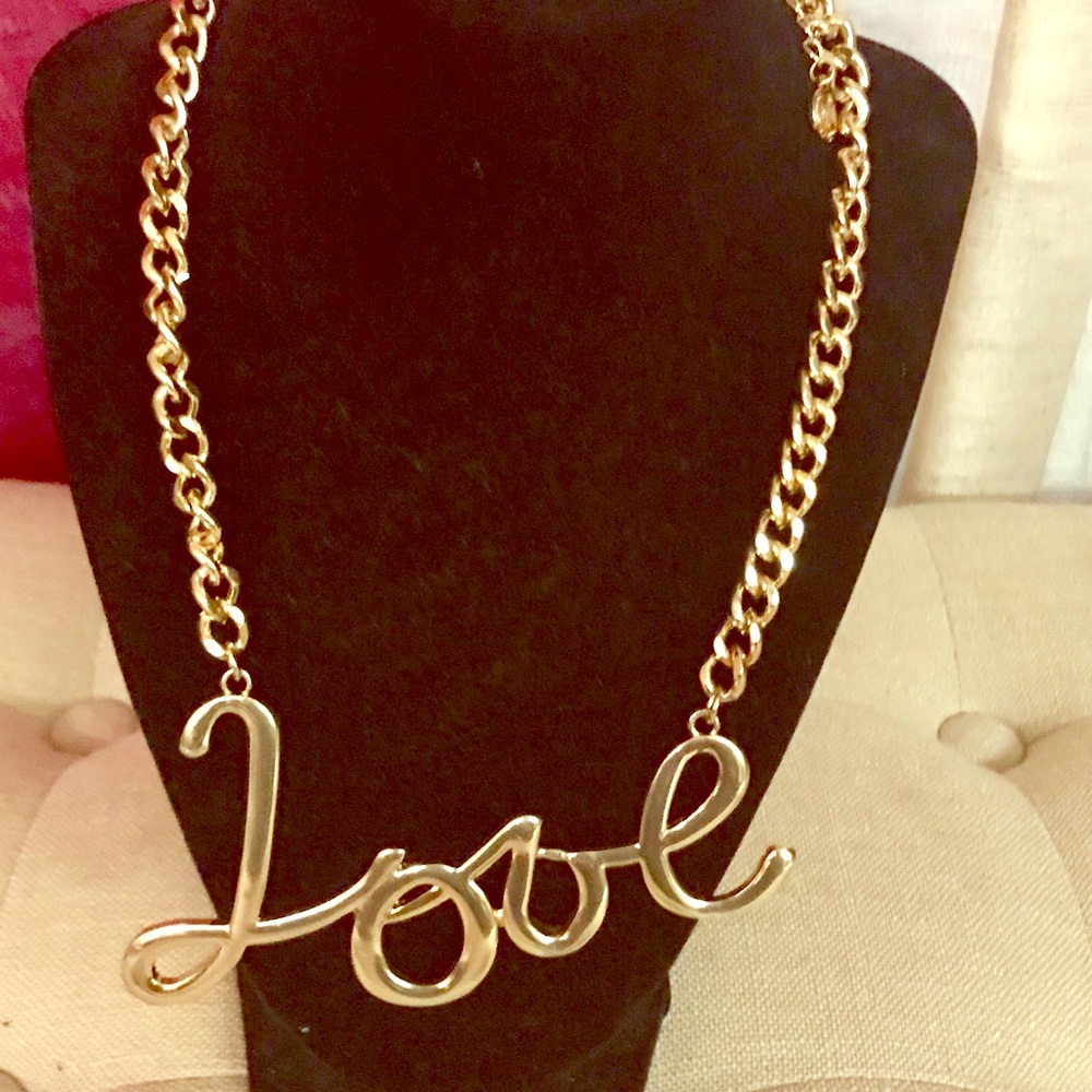 Statement necklace